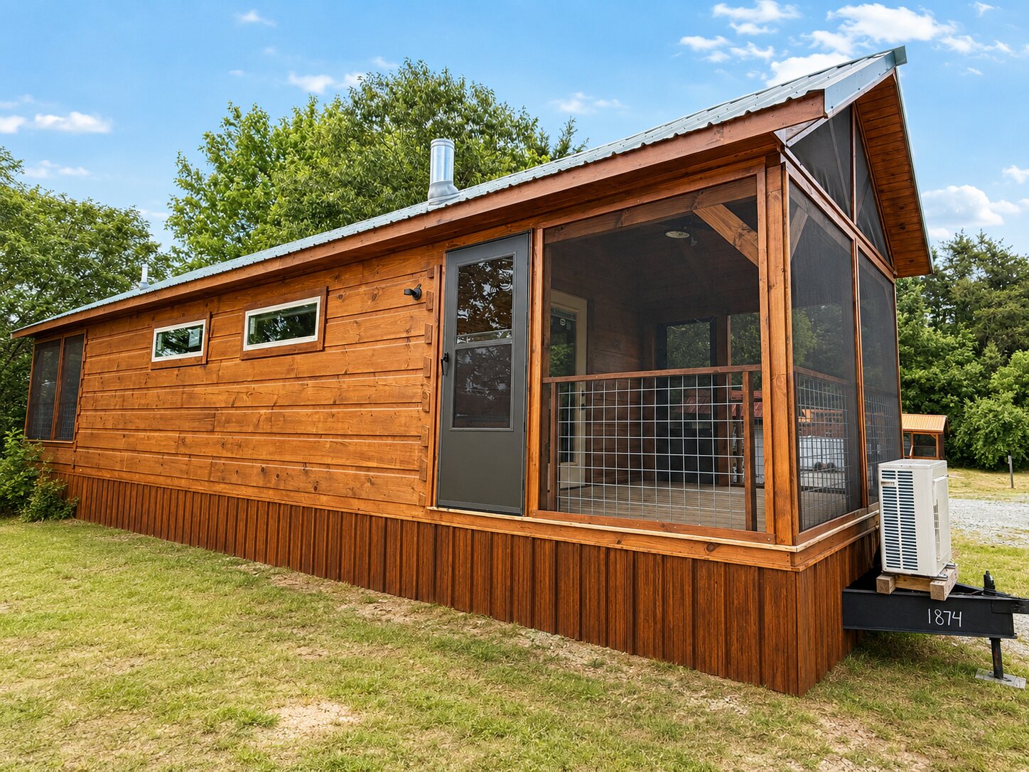 1874 Guest House with Kitchenette